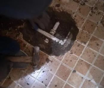 东洲卫生间漏水维修公司为您分享下卫生间渗水如何处理及注意事项